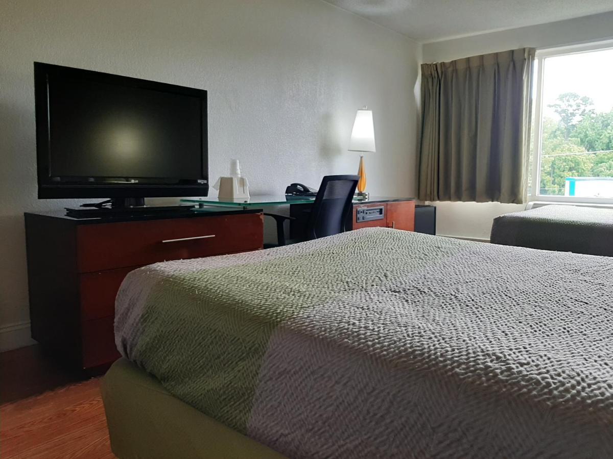Econo Lodge Airport Near Billy Graham Parkway ชาร์ล็อต ภายนอก รูปภาพ