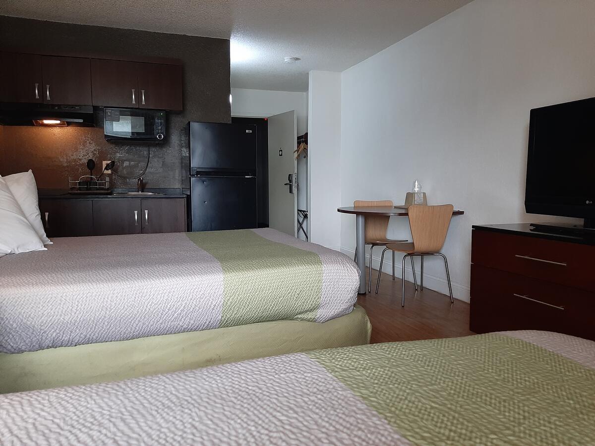 Econo Lodge Airport Near Billy Graham Parkway ชาร์ล็อต ภายนอก รูปภาพ