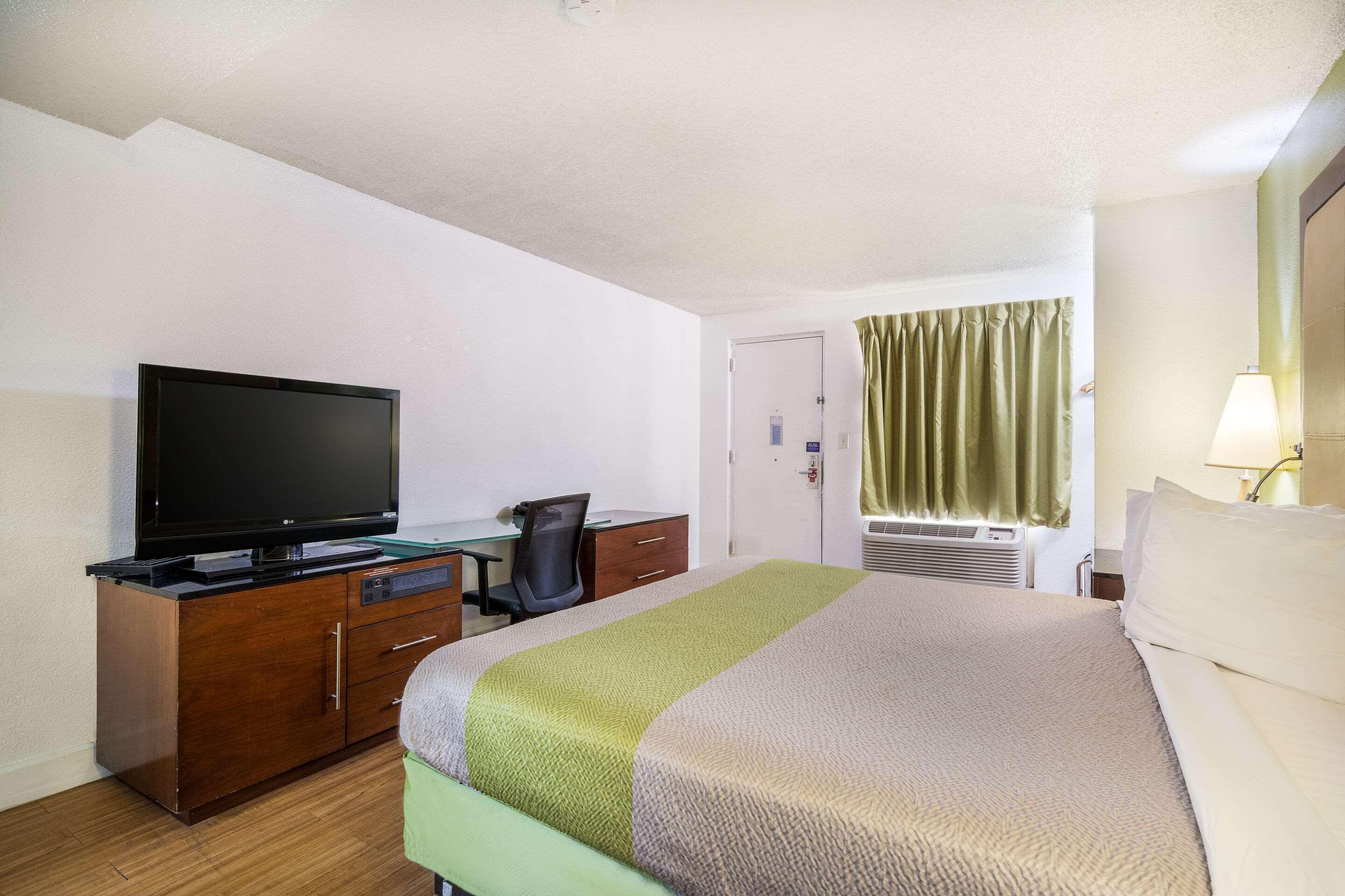 Econo Lodge Airport Near Billy Graham Parkway ชาร์ล็อต ภายนอก รูปภาพ