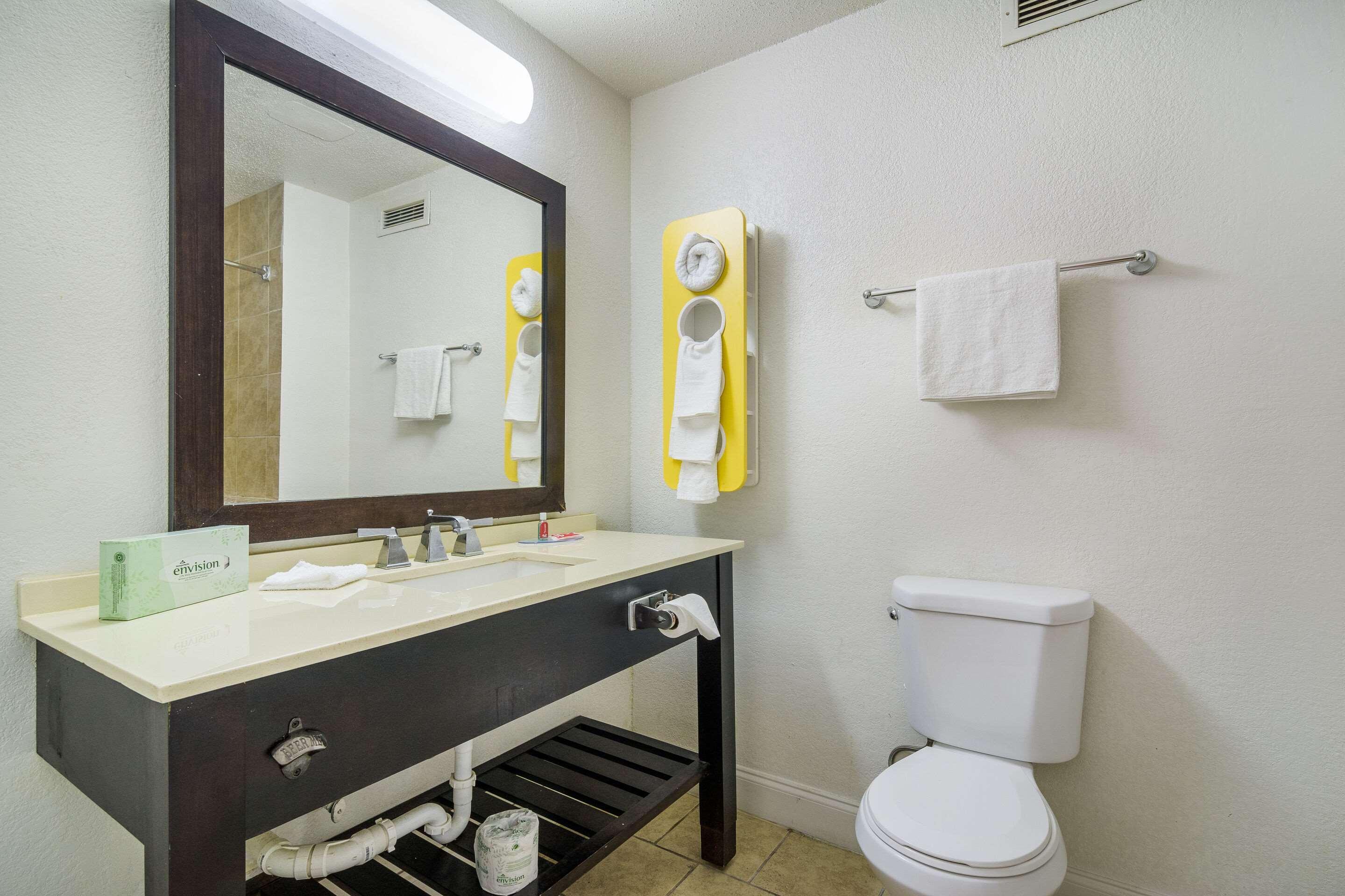 Econo Lodge Airport Near Billy Graham Parkway ชาร์ล็อต ภายนอก รูปภาพ