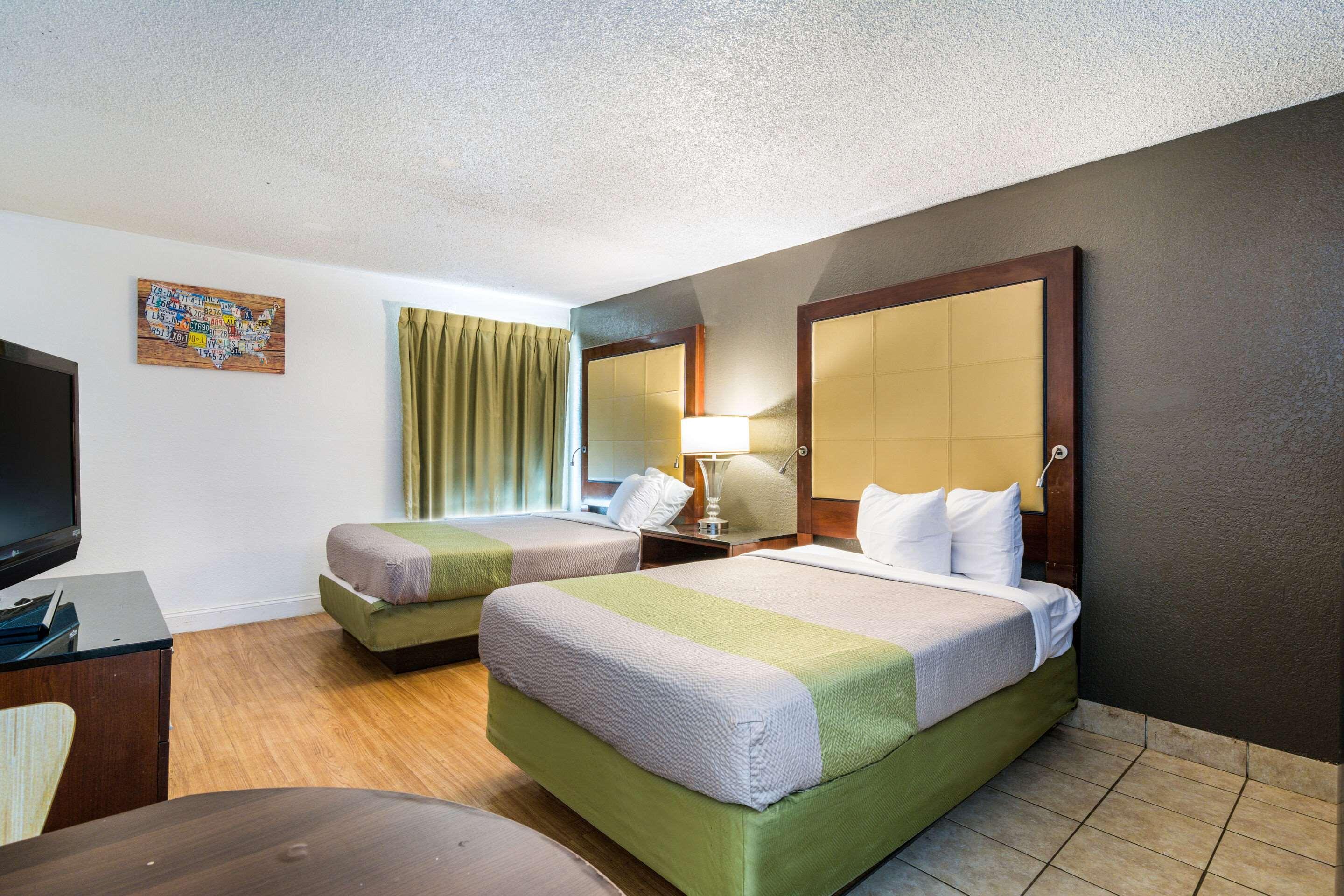 Econo Lodge Airport Near Billy Graham Parkway ชาร์ล็อต ภายนอก รูปภาพ