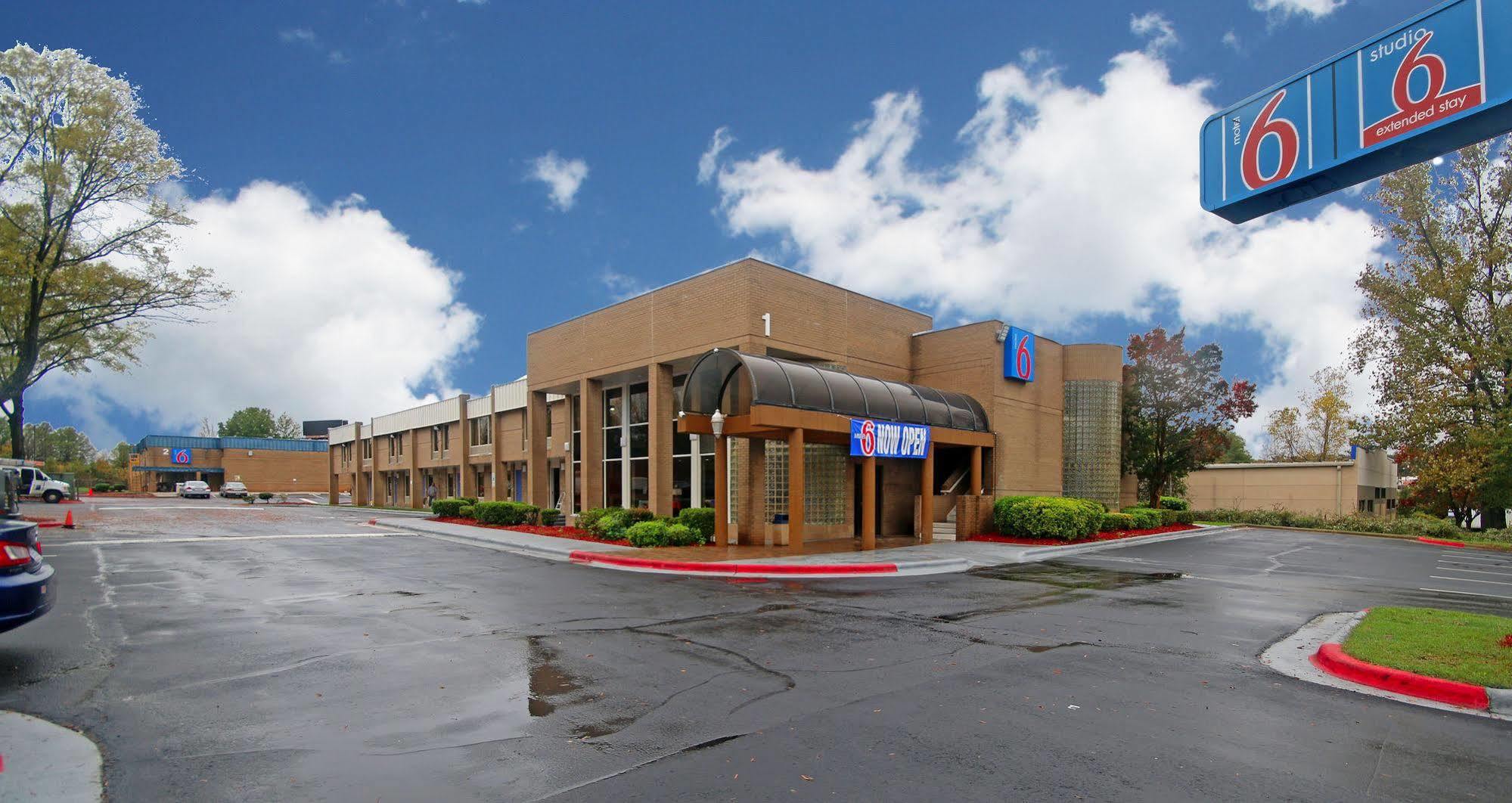 Econo Lodge Airport Near Billy Graham Parkway ชาร์ล็อต ภายนอก รูปภาพ