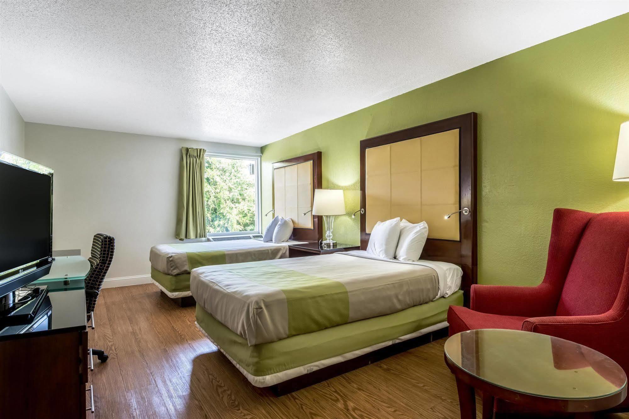 Econo Lodge Airport Near Billy Graham Parkway ชาร์ล็อต ภายนอก รูปภาพ